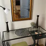 Downtown Lair Apartment *